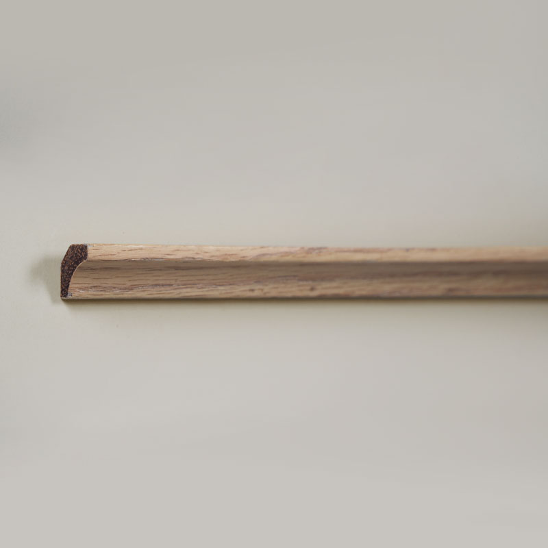 Unutarnja kutna letvica od punog drva/Scotia letvica (omotana furnirom crvenog hrasta + boja) - boja hrasta 3/5' x 3/5'