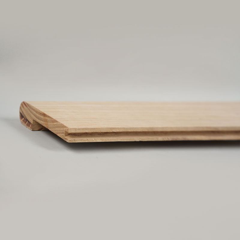 Cijeli trupci bijelog hrasta Ispod stepenica (nedovršena boja) – Prirodna boja hrasta –1/2'x2 15/16'