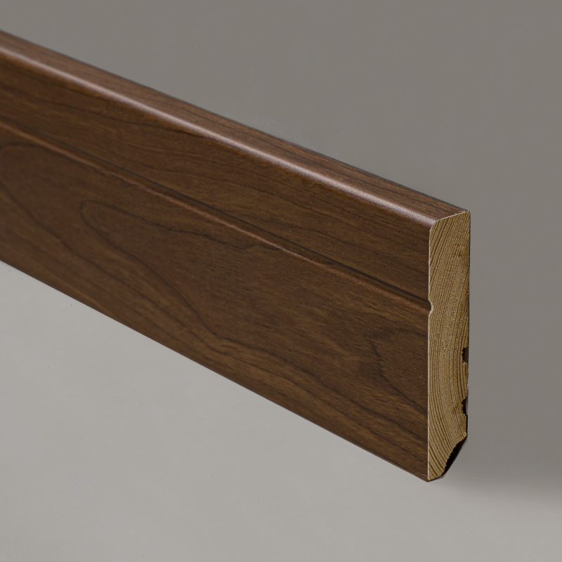 Podna lajsna od punog drva (omotana crnim orahovim furnirom + boja) - crni orah 3/5' x 3 1/6'