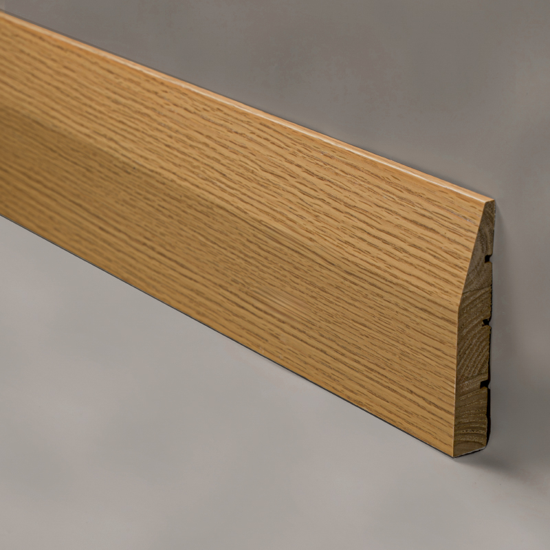 Podna lajsna od punog drva (omotana furnirom crvenog hrasta + boja) - boja hrasta 3/5' x 3 15/16'